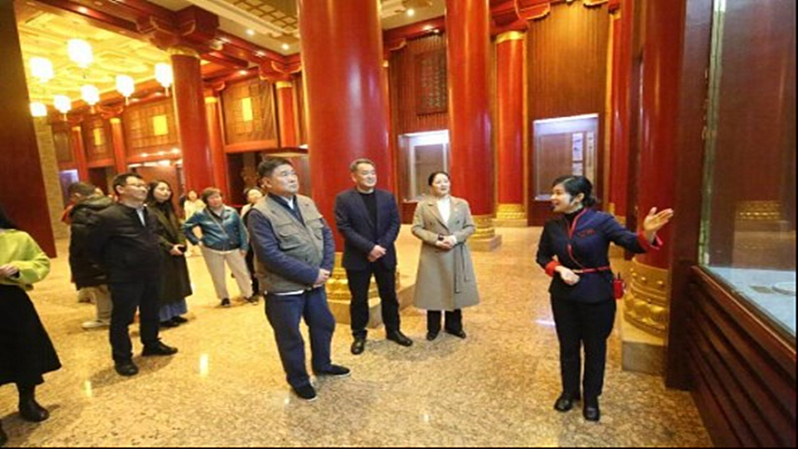 越王樓參觀圖 越王樓參觀圖