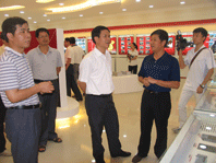 南平市委副書記黃福清、市委常委統(tǒng)戰(zhàn)部部長黃健平一行視察虹潤公司